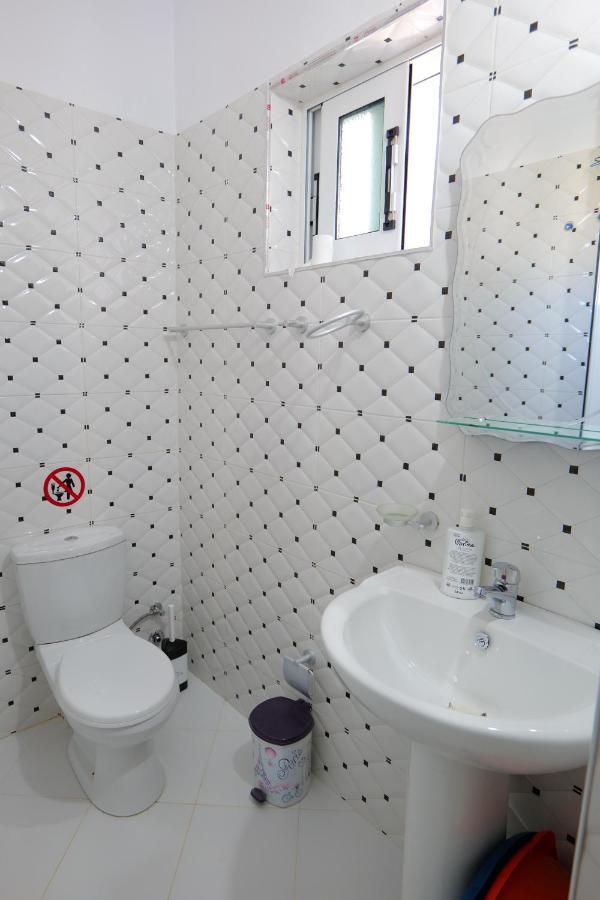 Guximi Apartament *